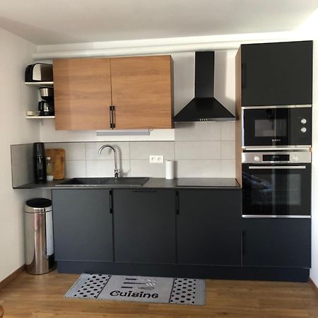 Location Studio De 2 - 4 Personnes Hautecour  外观 照片