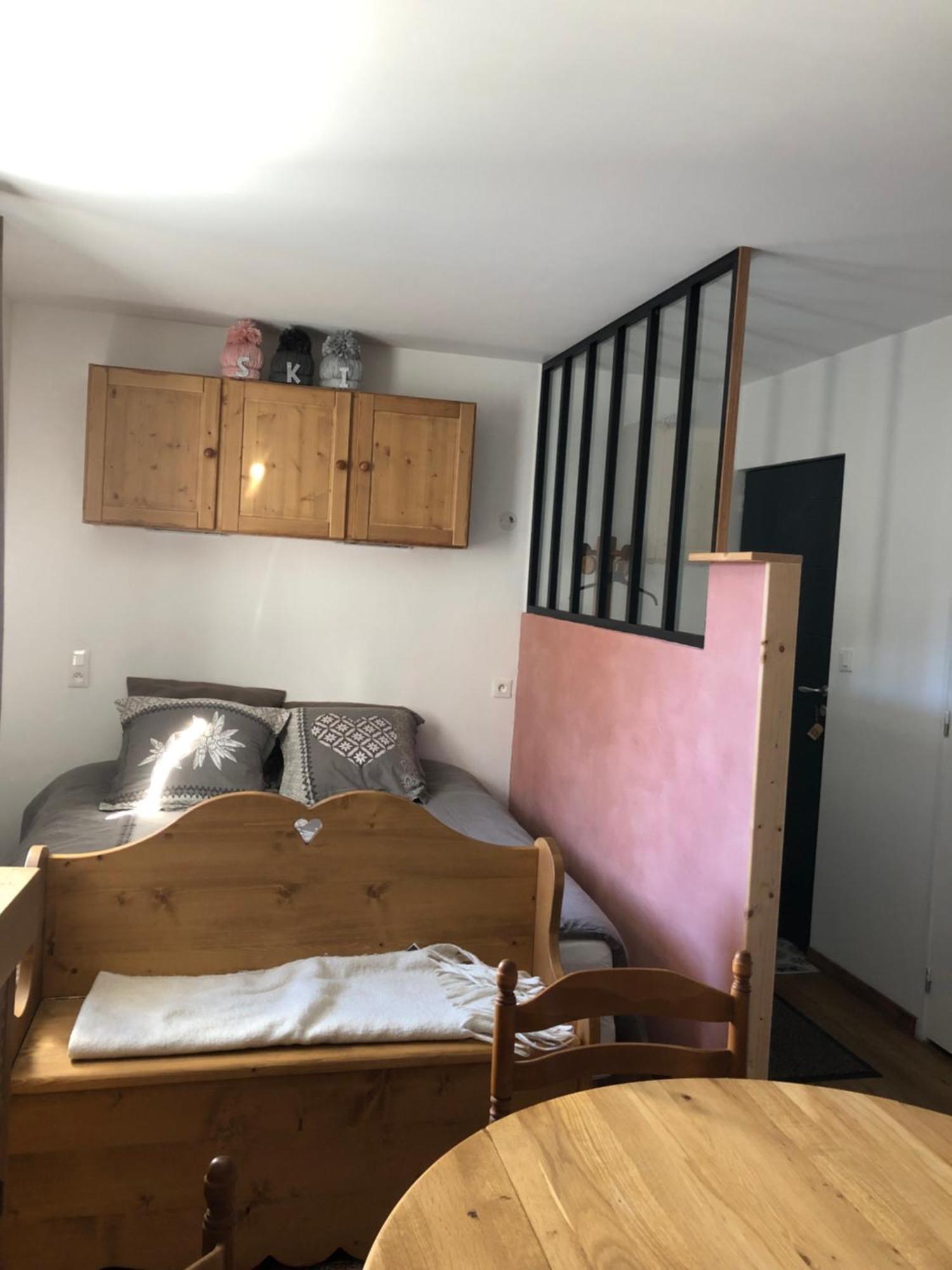 Location Studio De 2 - 4 Personnes Hautecour  外观 照片